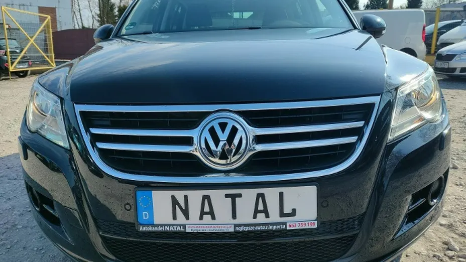 VOLKSWAGEN Tiguan -