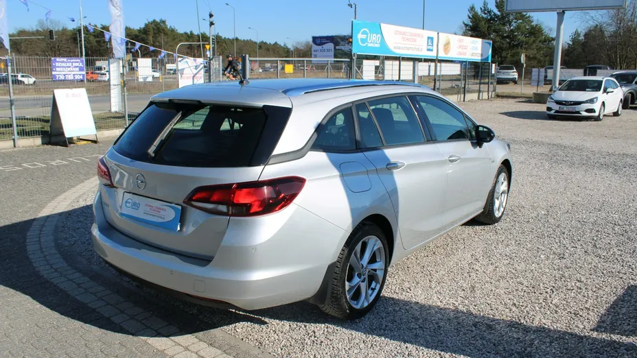 OPEL Astra -