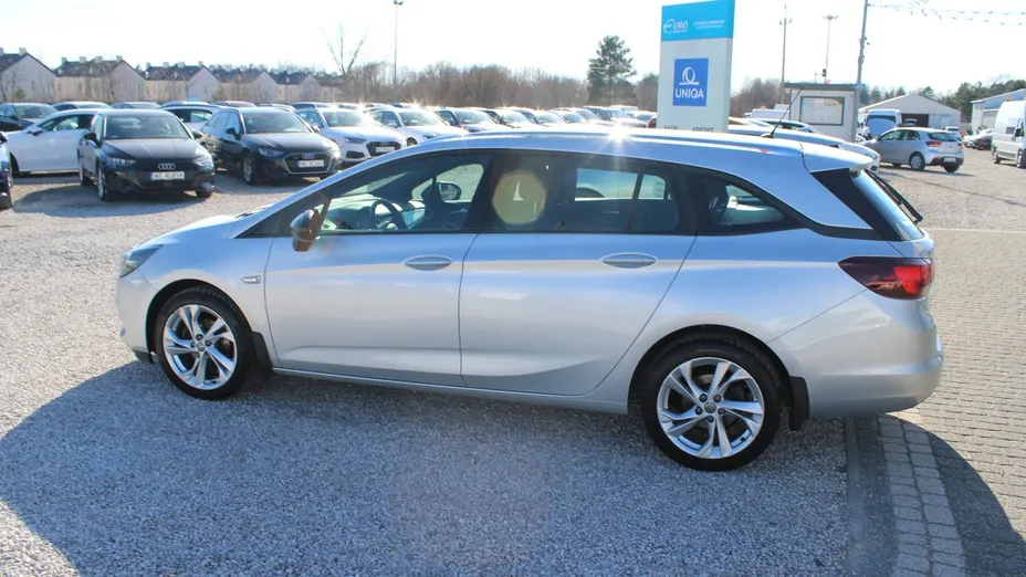 OPEL Astra -