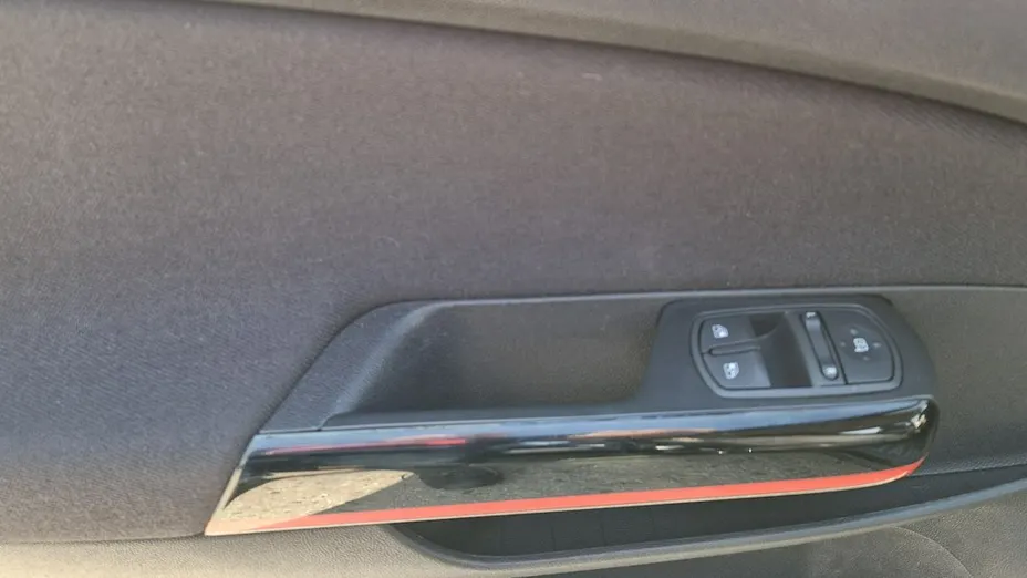 OPEL Corsa -