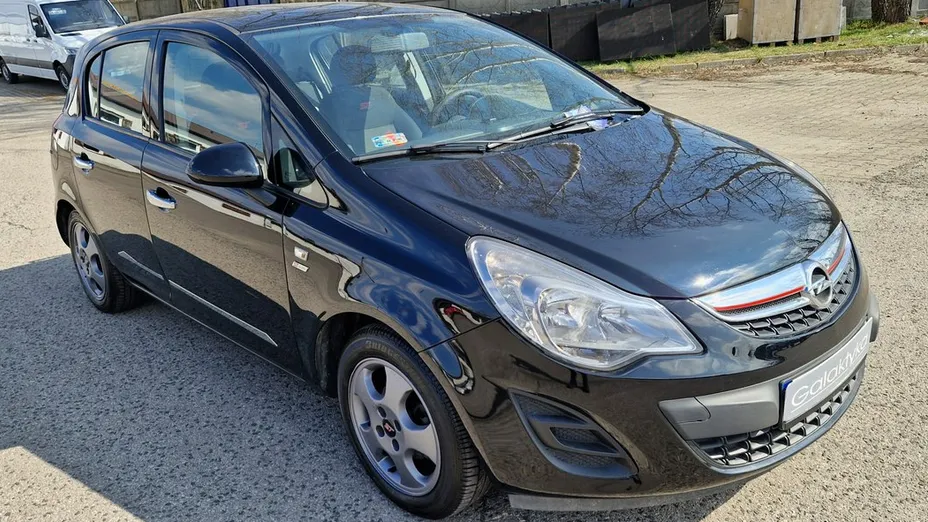 OPEL Corsa -