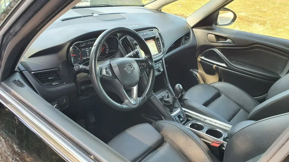 OPEL Zafira -