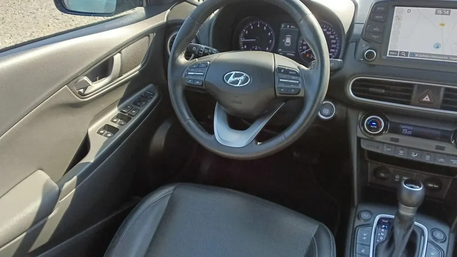 HYUNDAI Kona -