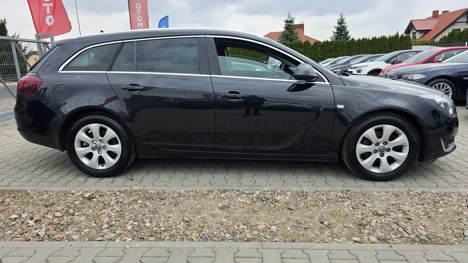 OPEL Insignia -