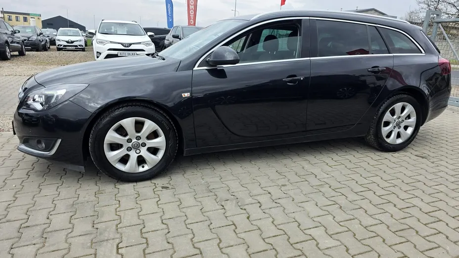 OPEL Insignia -