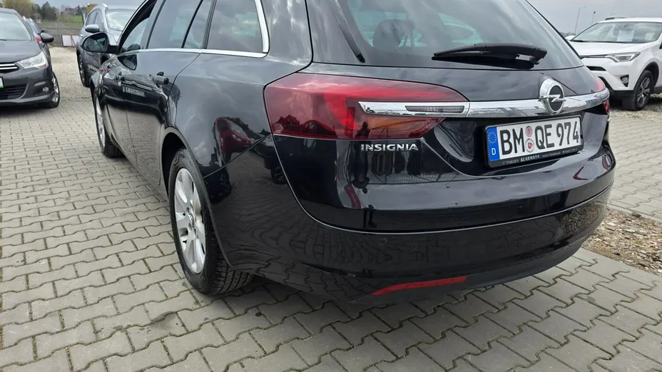 OPEL Insignia -