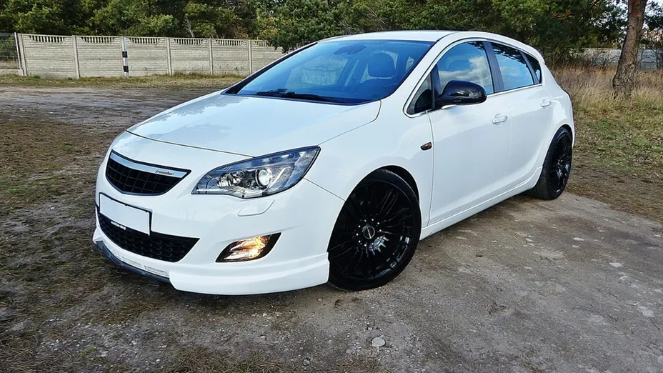 OPEL Astra -