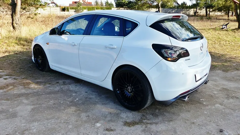 OPEL Astra -