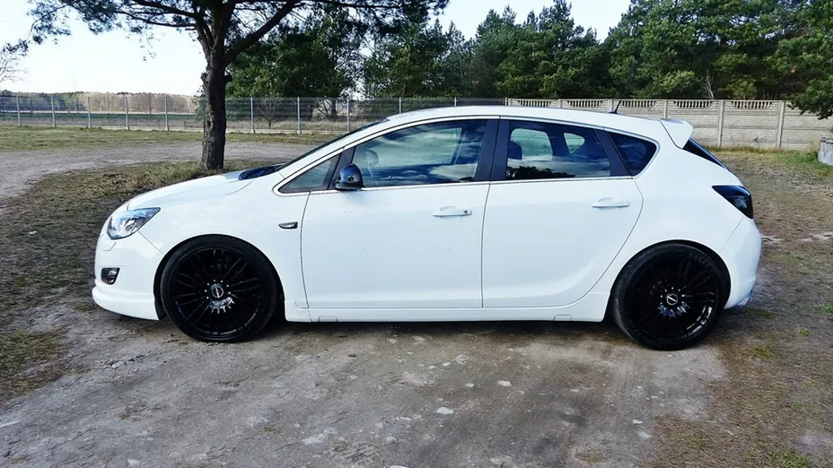 OPEL Astra -