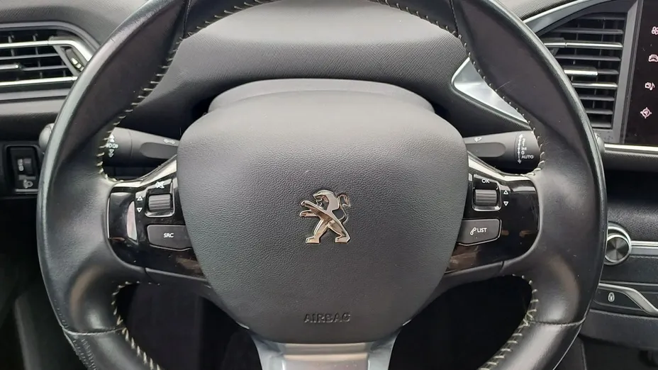 PEUGEOT 308 -