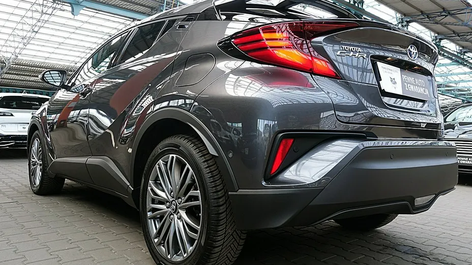 TOYOTA C-HR -