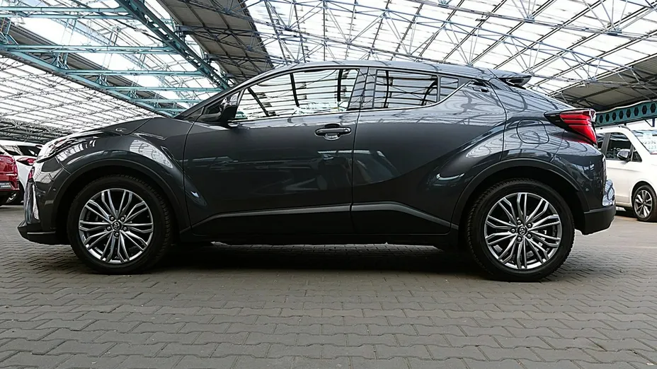 TOYOTA C-HR -
