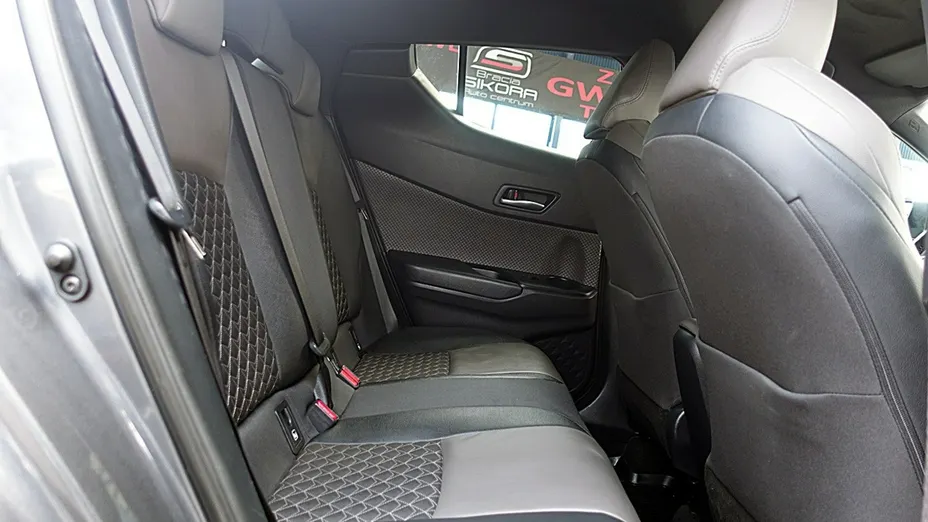 TOYOTA C-HR -