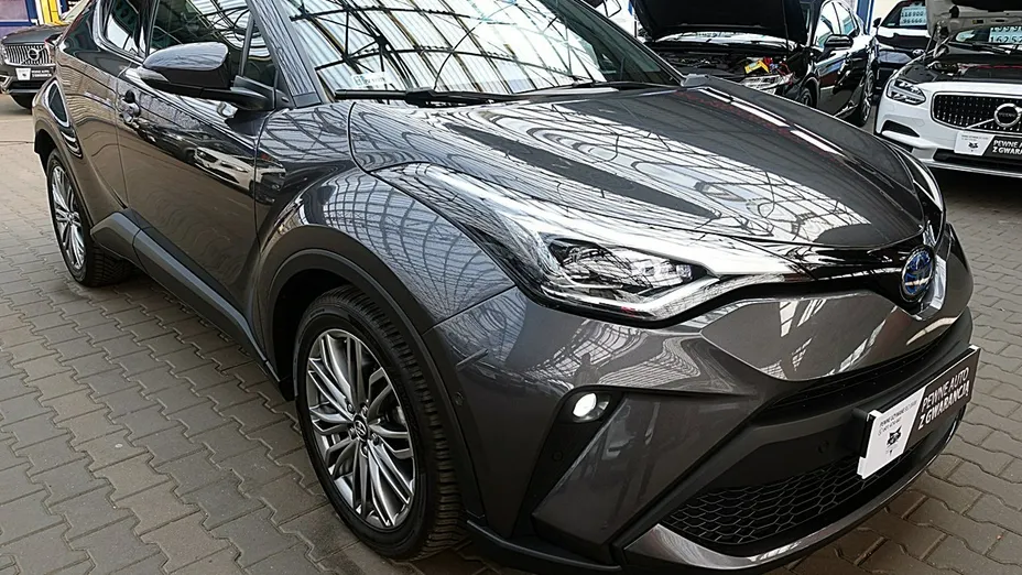 TOYOTA C-HR -