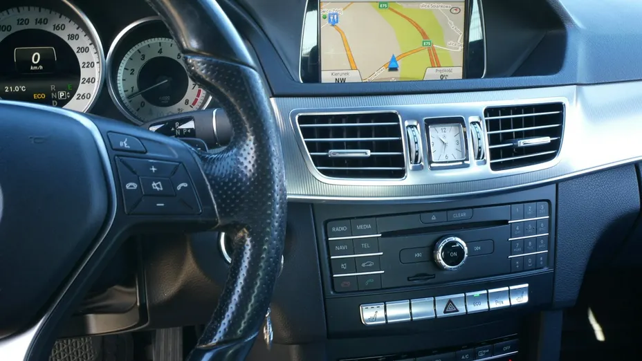 MERCEDES-BENZ E Klasa -