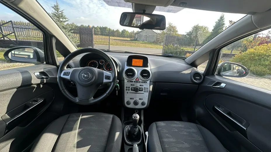 OPEL Corsa -
