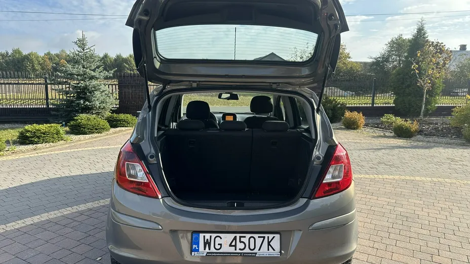 OPEL Corsa -