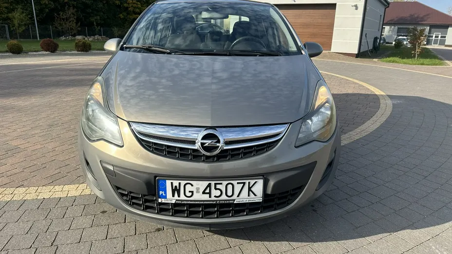 OPEL Corsa -