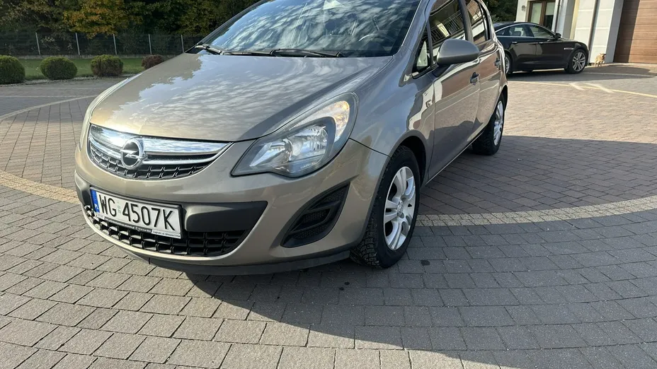 OPEL Corsa -