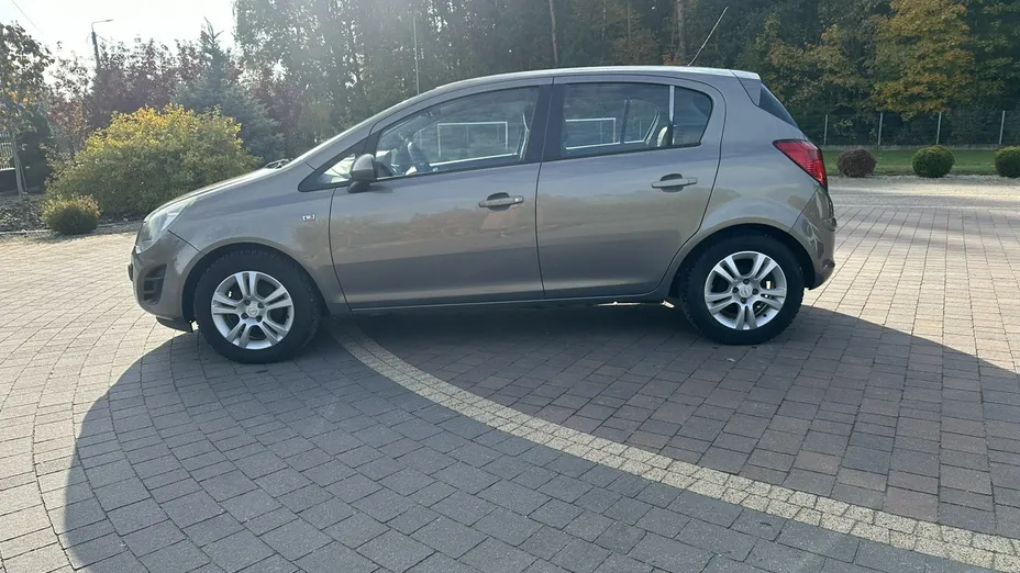 OPEL Corsa -