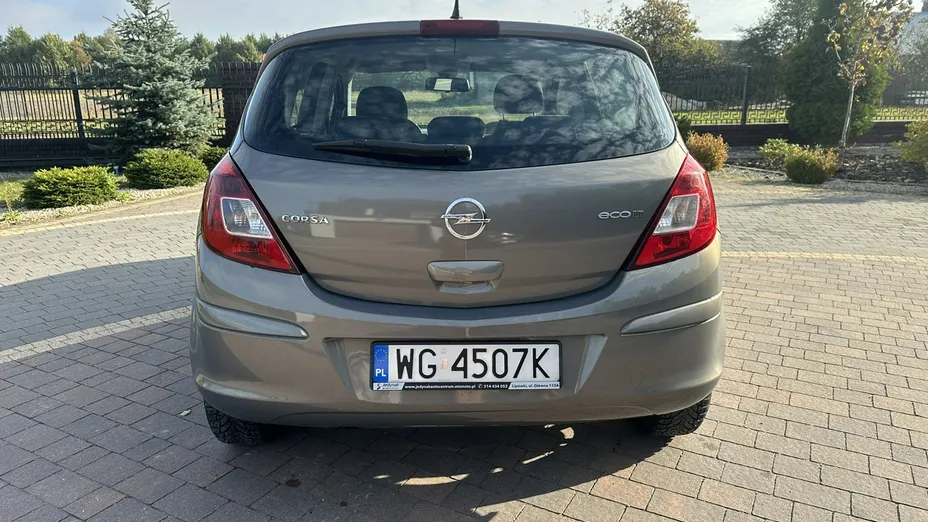 OPEL Corsa -