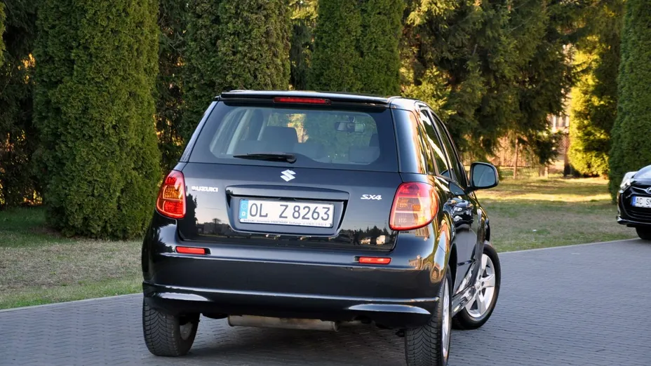 SUZUKI SX4 -