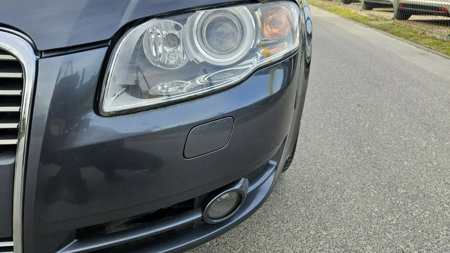 AUDI A4 -