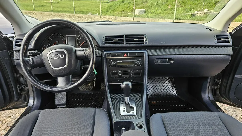 AUDI A4 -