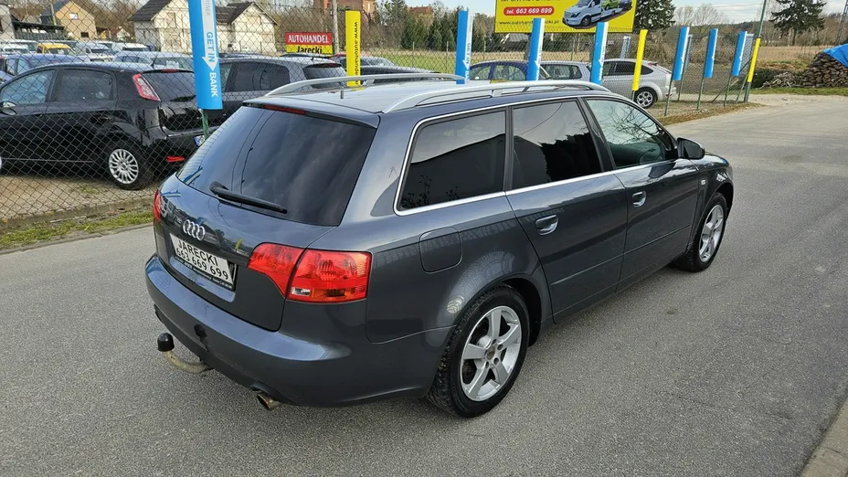 AUDI A4 -