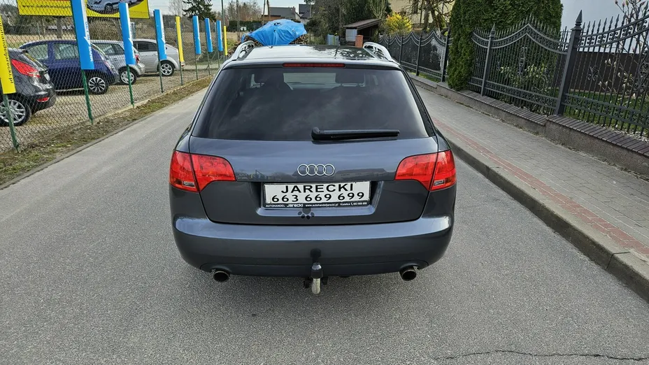 AUDI A4 -