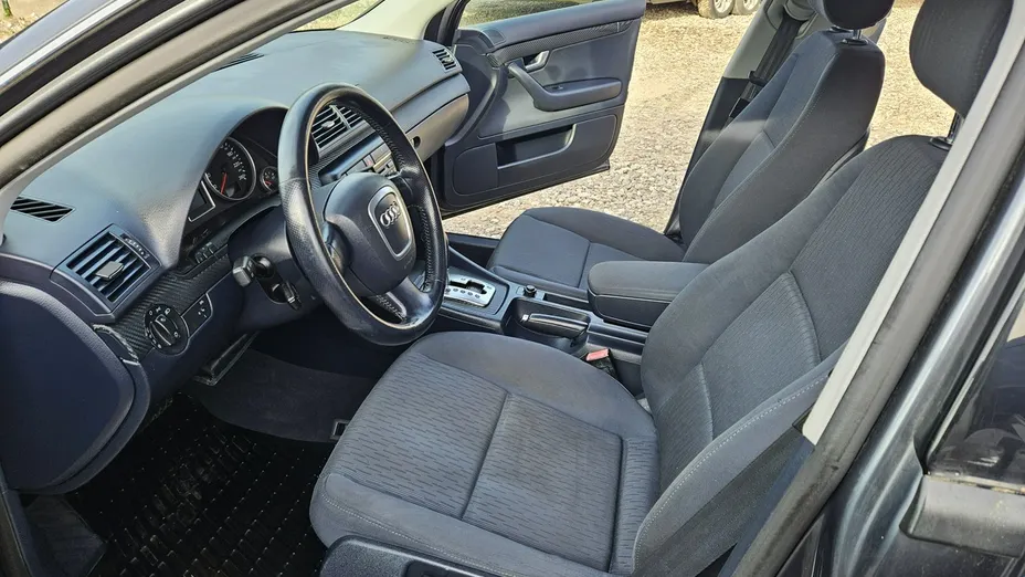 AUDI A4 -