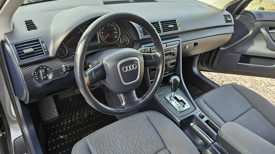 AUDI A4 -