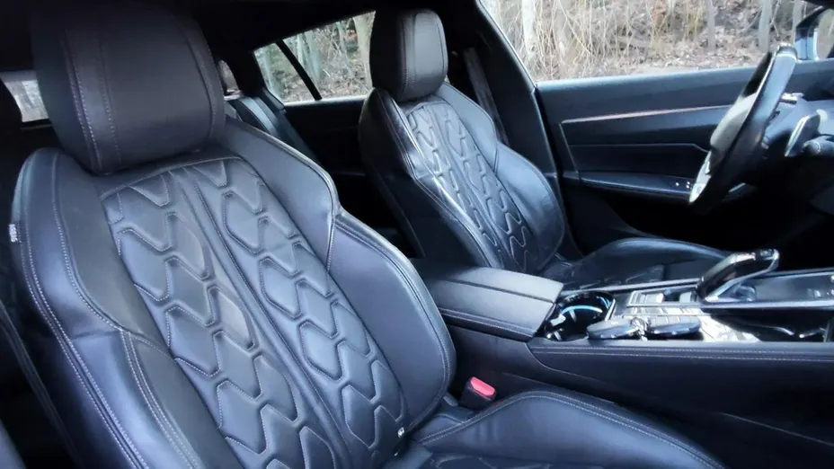 PEUGEOT 508 -
