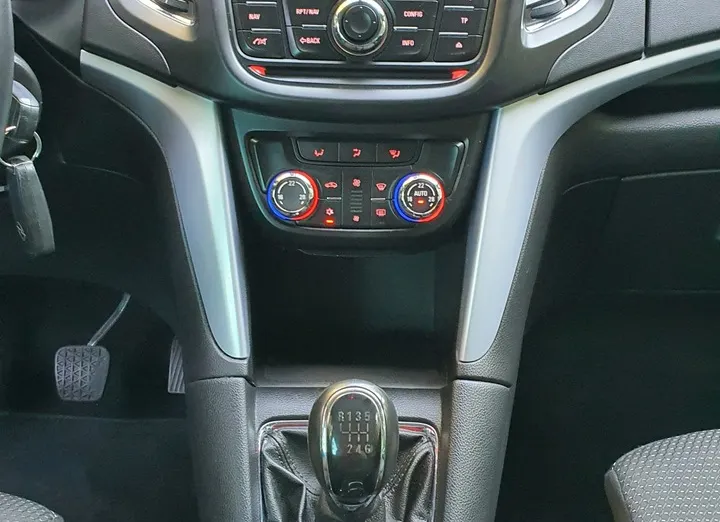 OPEL Zafira -
