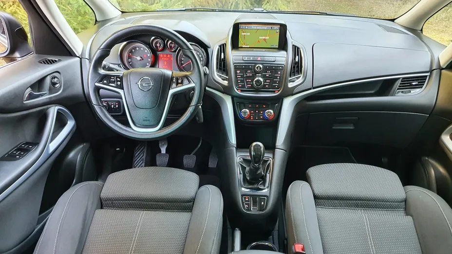 OPEL Zafira -