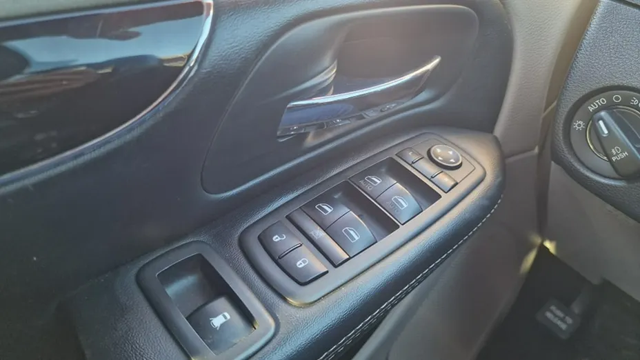 DODGE Grand Caravan -