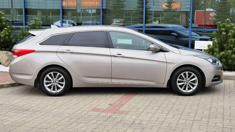 HYUNDAI i40 -