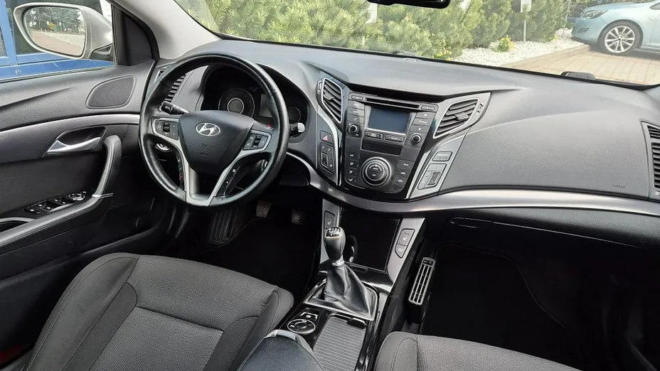 HYUNDAI i40 -