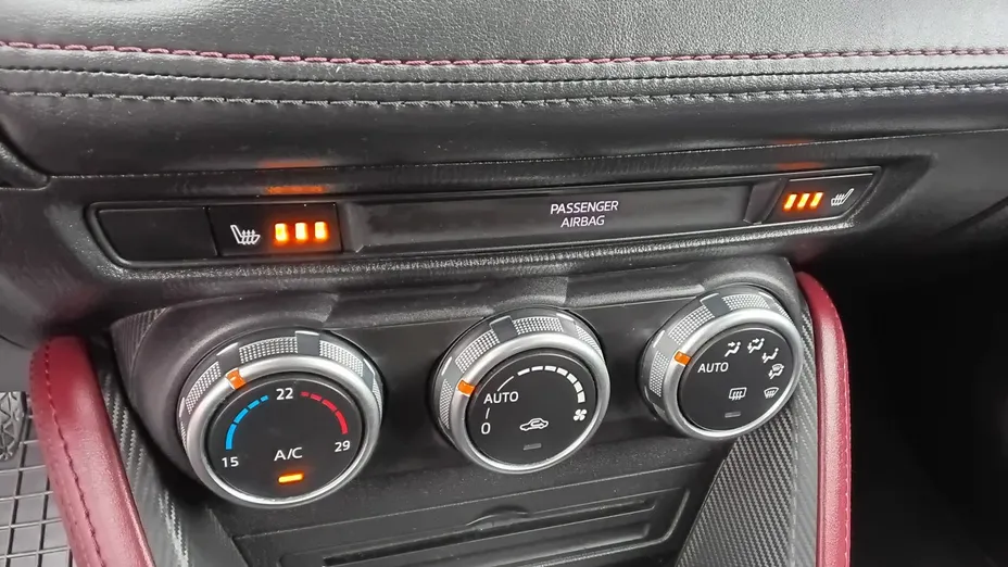 MAZDA CX-3 -