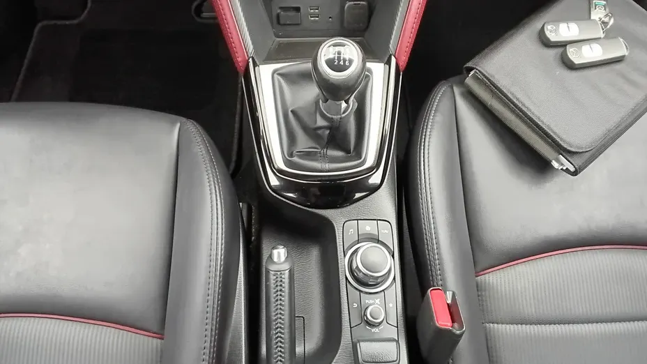MAZDA CX-3 -