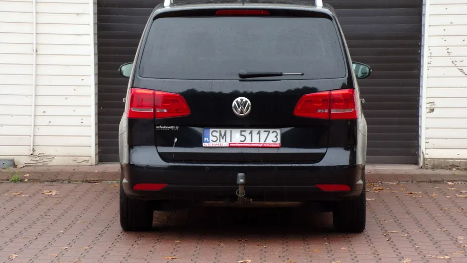 VOLKSWAGEN Touran -