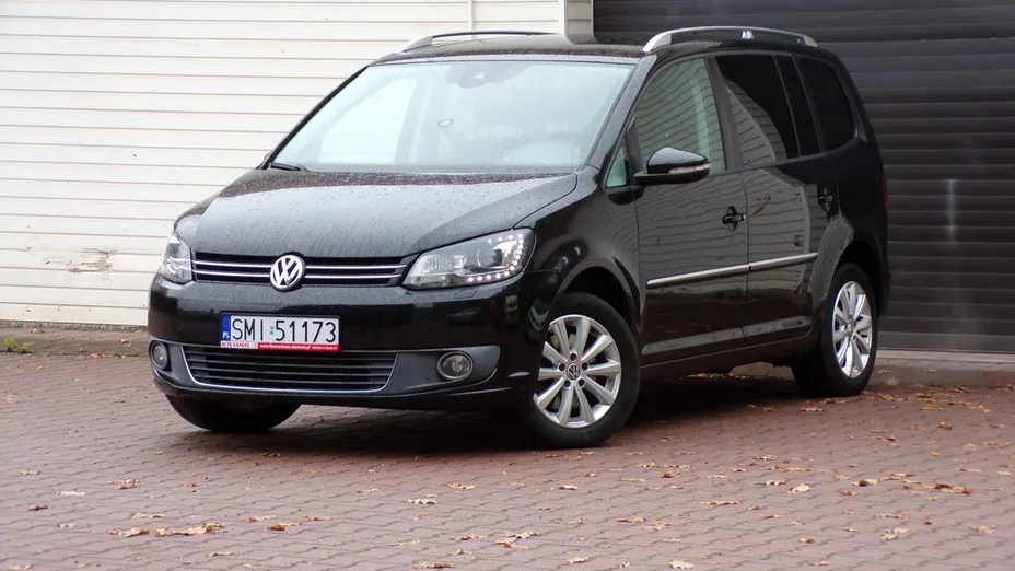 VOLKSWAGEN Touran -