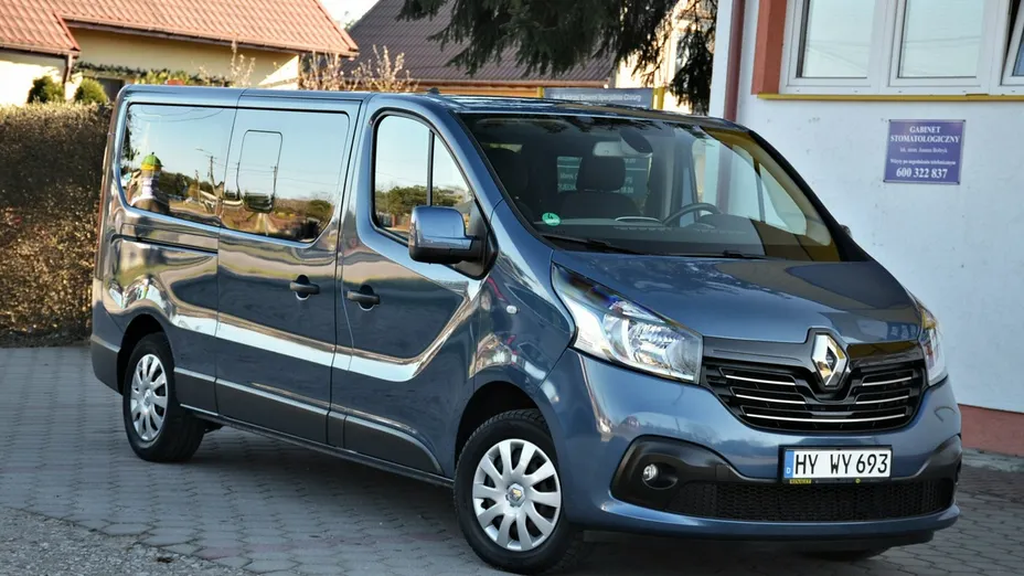 RENAULT Trafic -