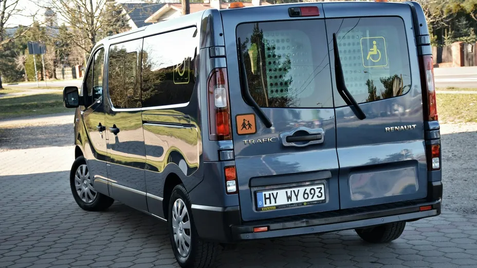 RENAULT Trafic -