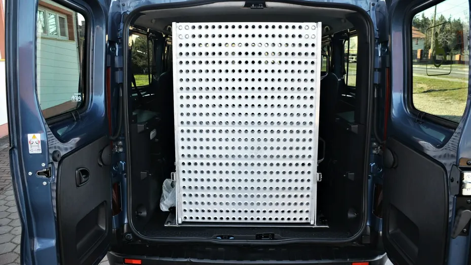 RENAULT Trafic -
