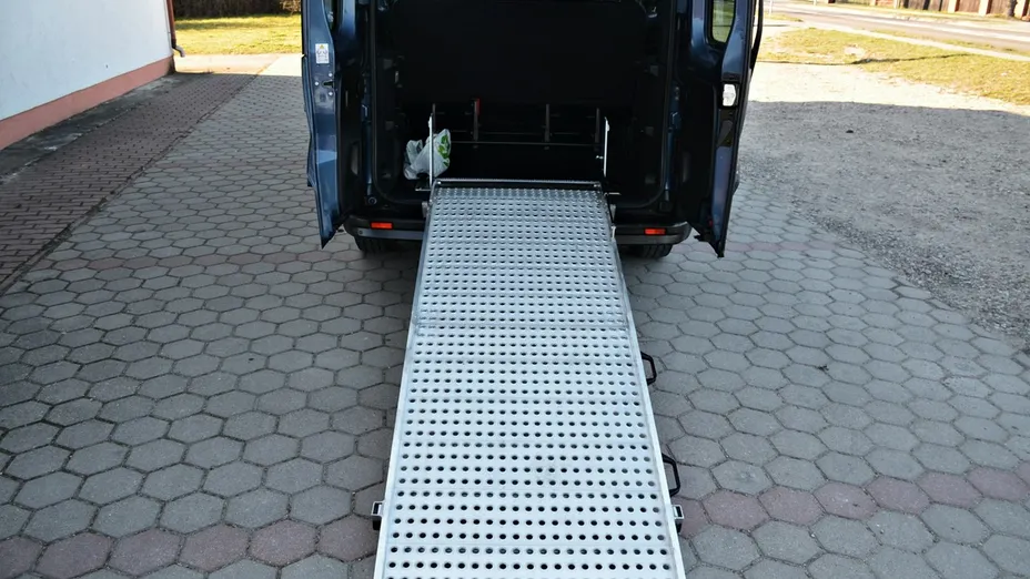 RENAULT Trafic -
