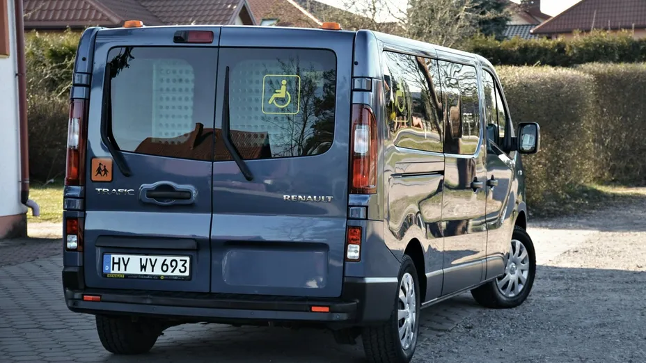 RENAULT Trafic -