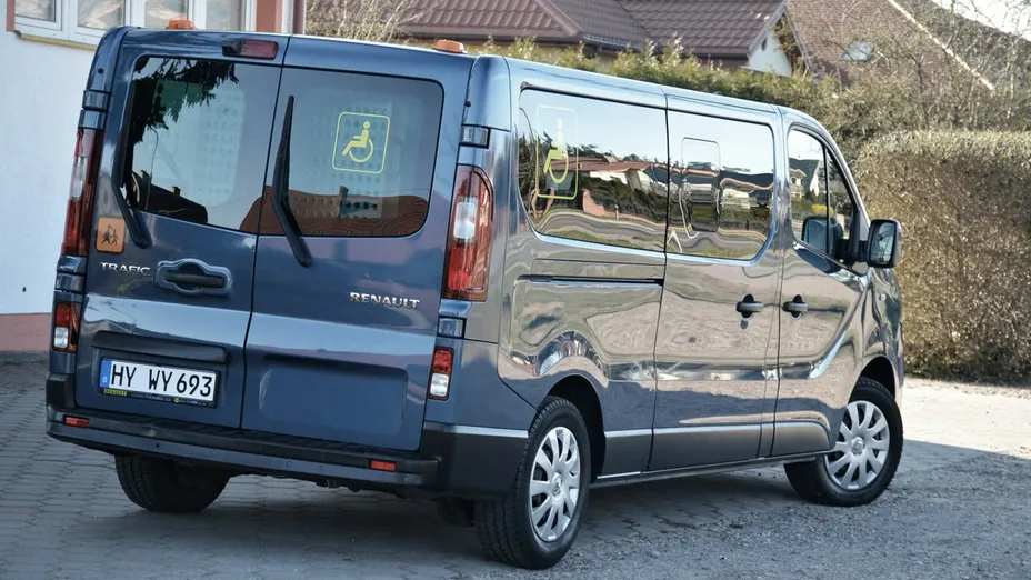 RENAULT Trafic -