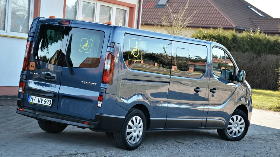 RENAULT Trafic -