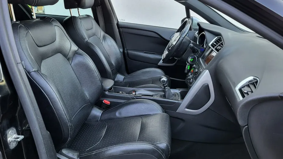 CITROEN DS4 -